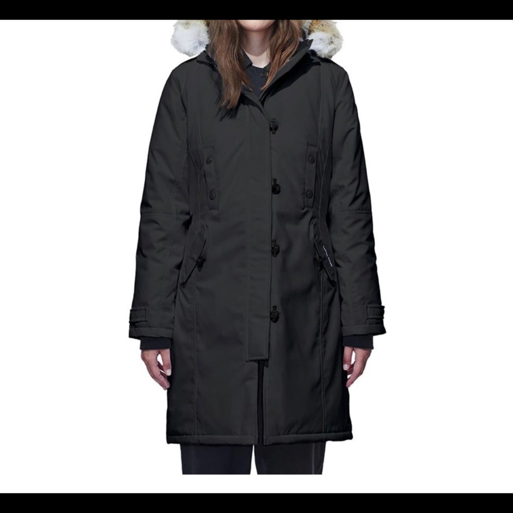 The Canada Goose Women’s Kensington Parka Size S